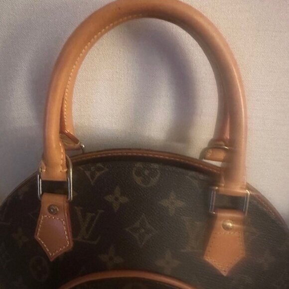 Louis Vuitton Ellipse Monogram Canvas - Picture 3 of 4